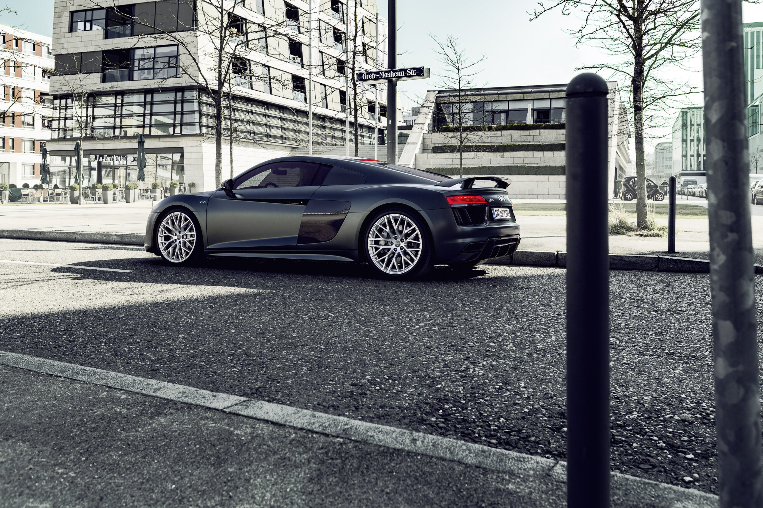 Audi R8 V10 5.2 FSI plus camouflagegreen