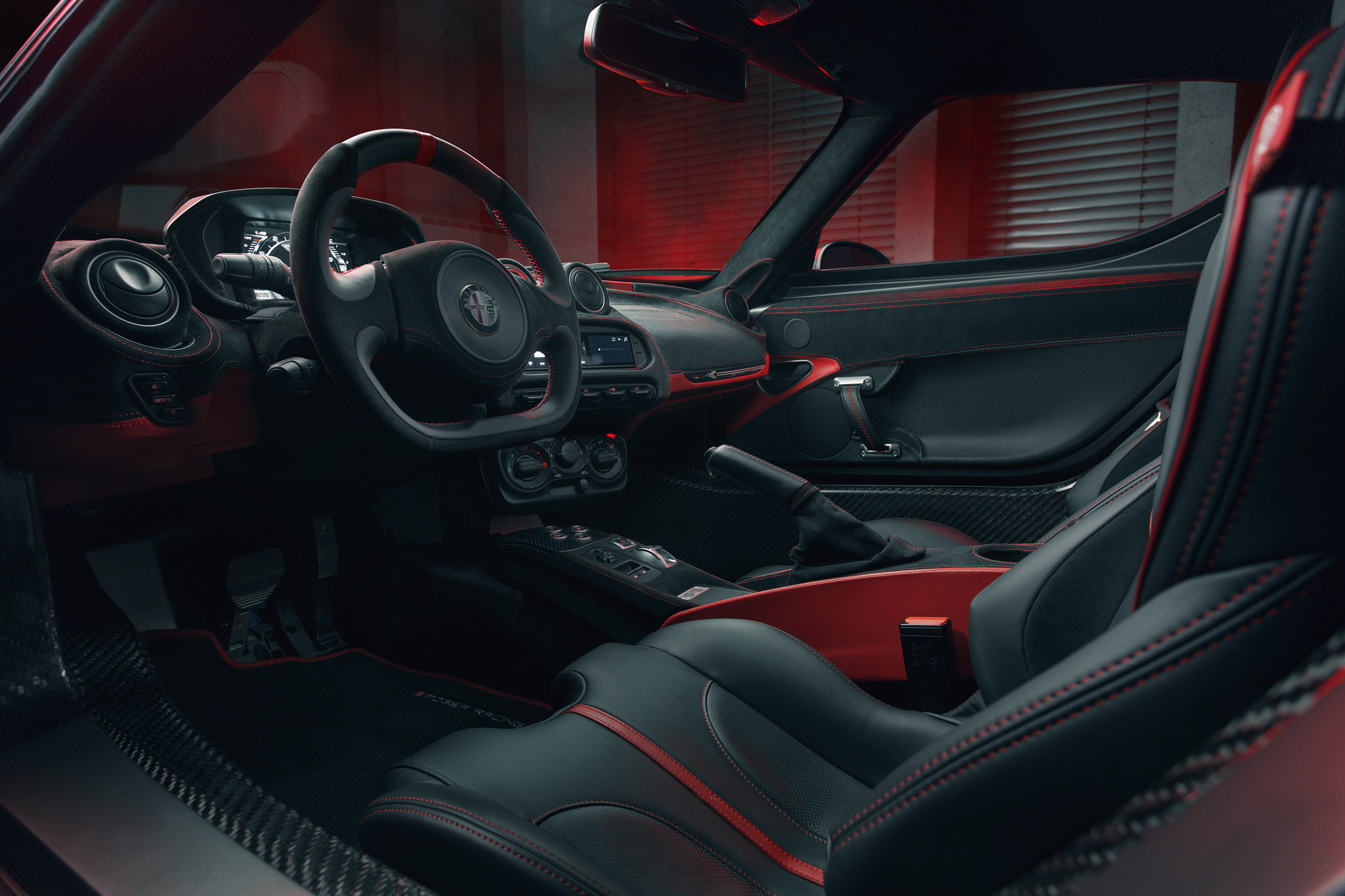 20180401_pogearacing_nemesis_007_l_interieur driver