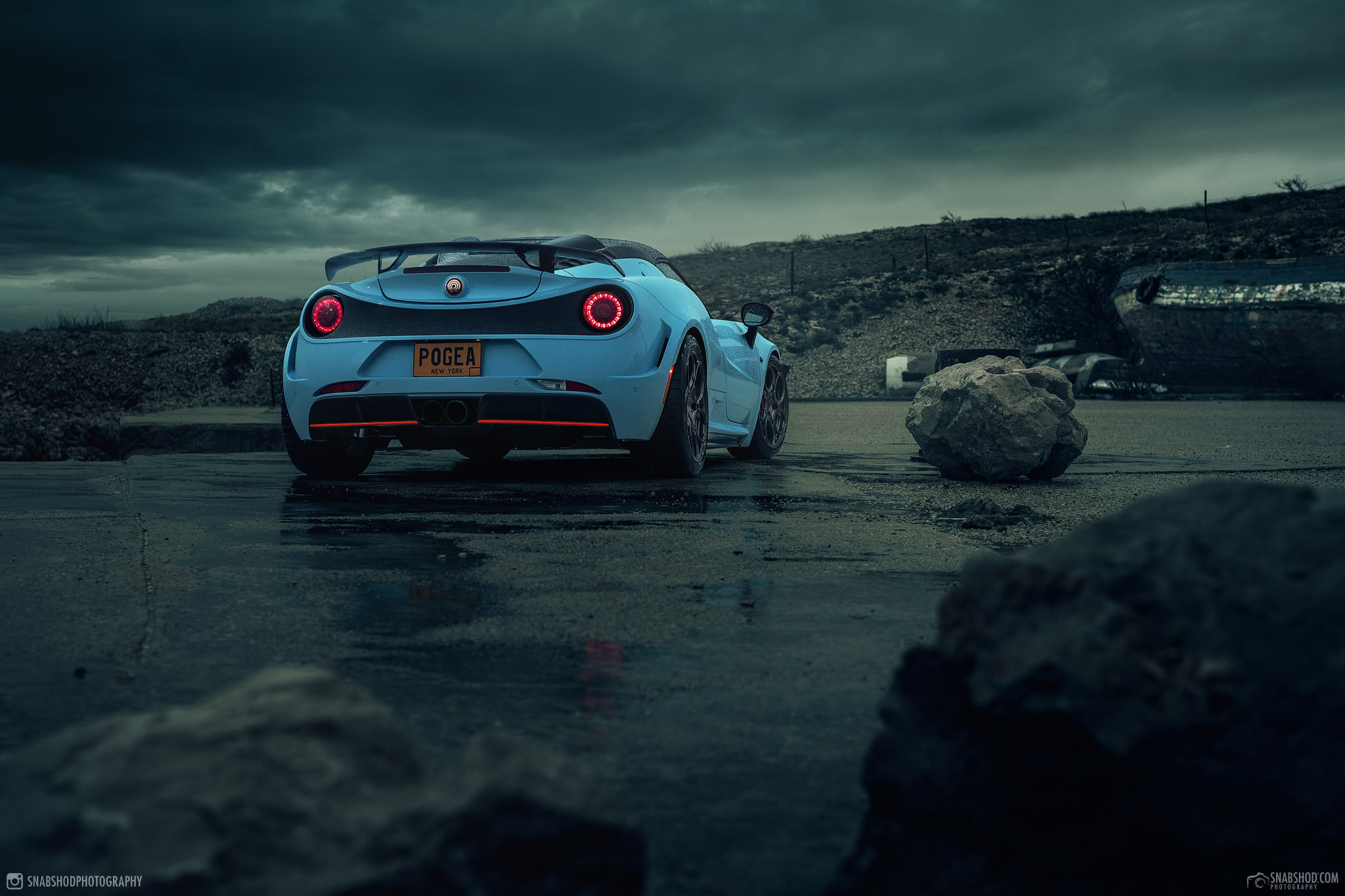Pogea Racing Zeus 001