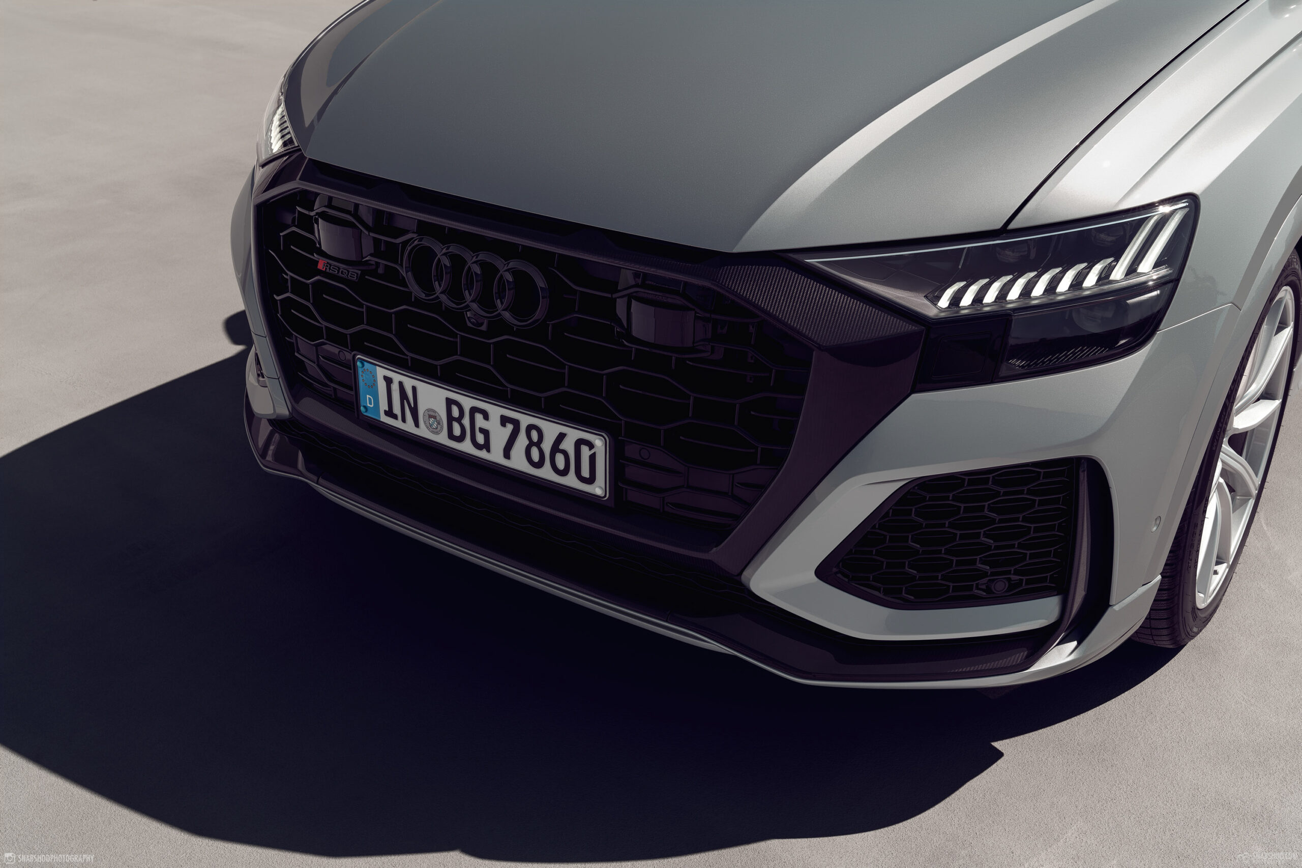 Audi RSQ8 Florettsilber