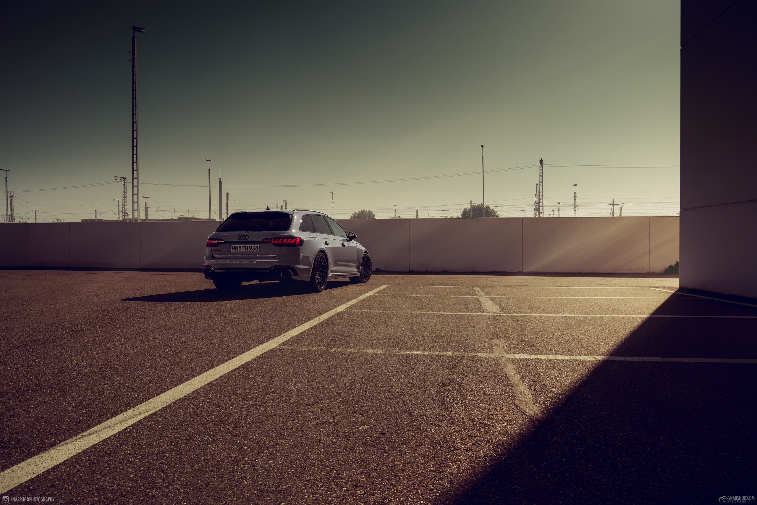 Audi RS4 Avant Nardograu