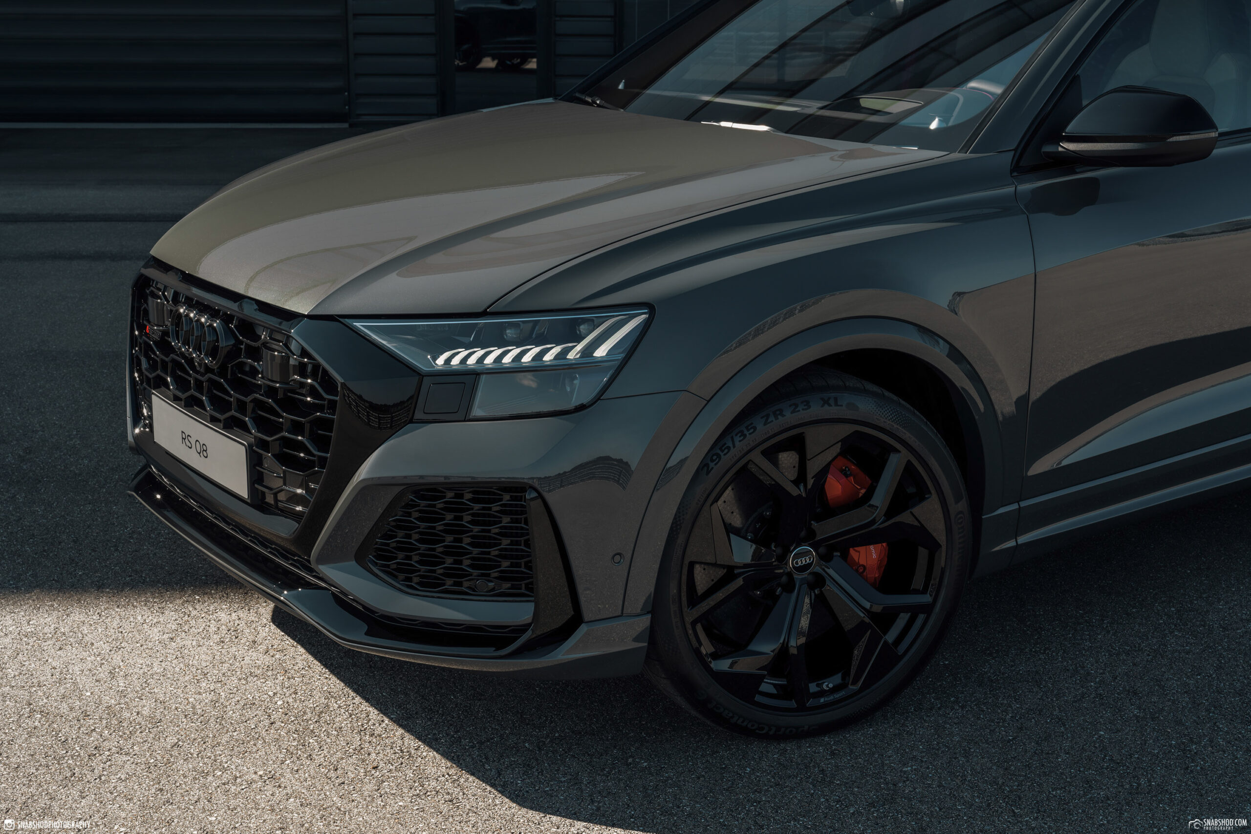 Audi RSQ8 Nimbusgrau