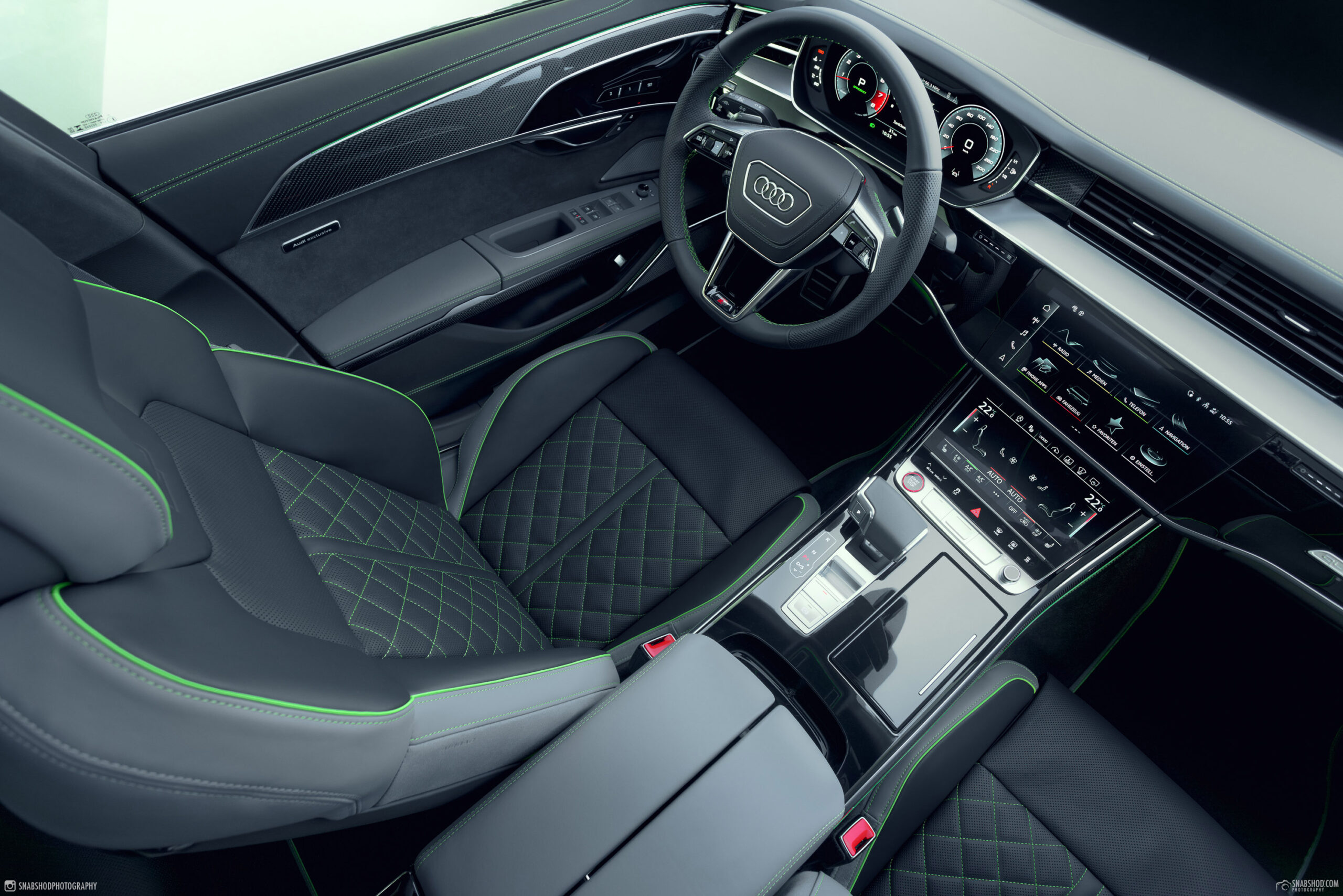 Audi S8 daytonagrau matt